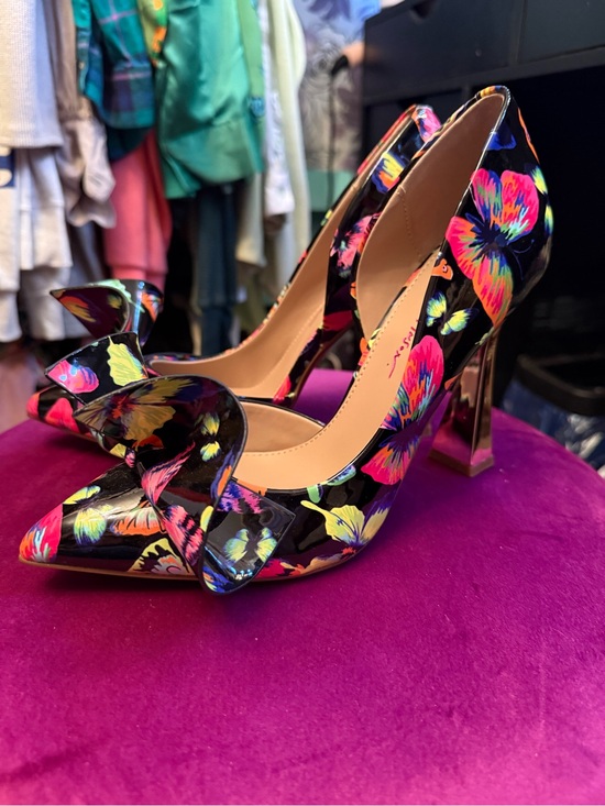 Betsey Johnson Shoes - Betsey Johnson Black Floral Bow Pointed-Toe Heels with Neon Accents